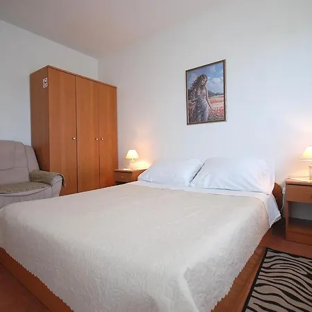 With A Parking Space Kremenici, Krk - 22269 Apartment Malinska