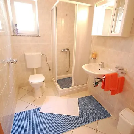 Apartment With A Parking Space Kremenici, Krk - 22269 Malinska
