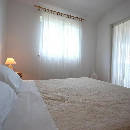 With A Parking Space Kremenici, Krk - 22269 Apartment