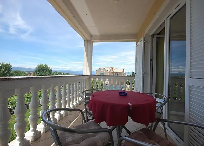 Apartman With Parking Space Kremenici - Krk - 22269 Malinska