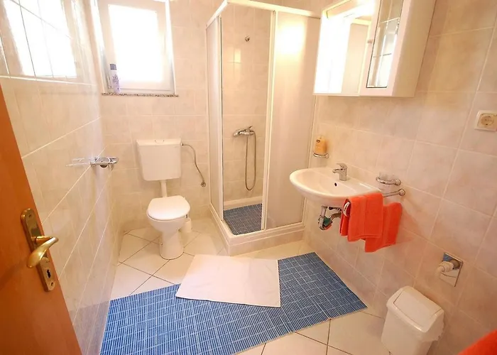 Apartman With Parking Space Kremenici - Krk - 22269 Malinska